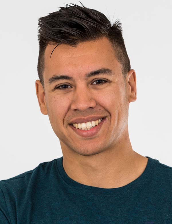 Mannelijk model dylan met donker haar