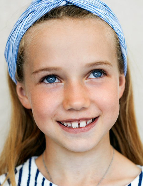 Kinder model meisje met blond haar lieselot