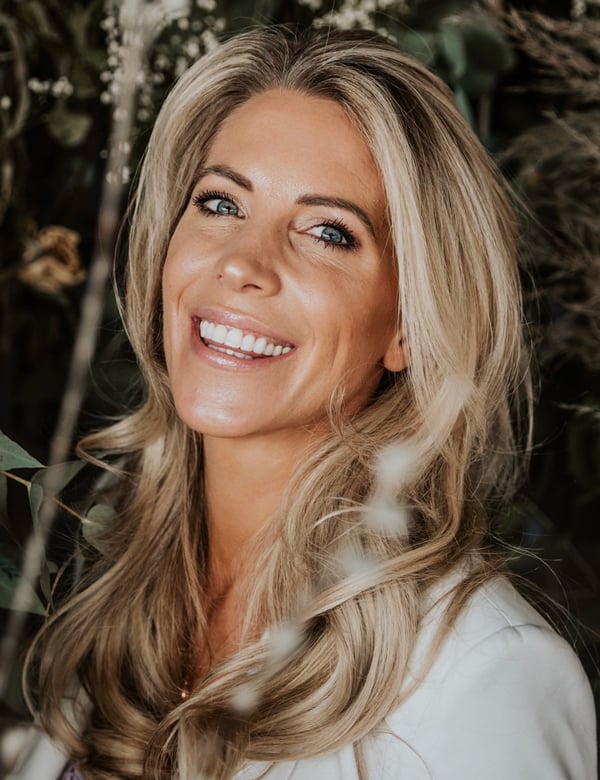 Model Vrouwelijk model met lang blond haar patricia
