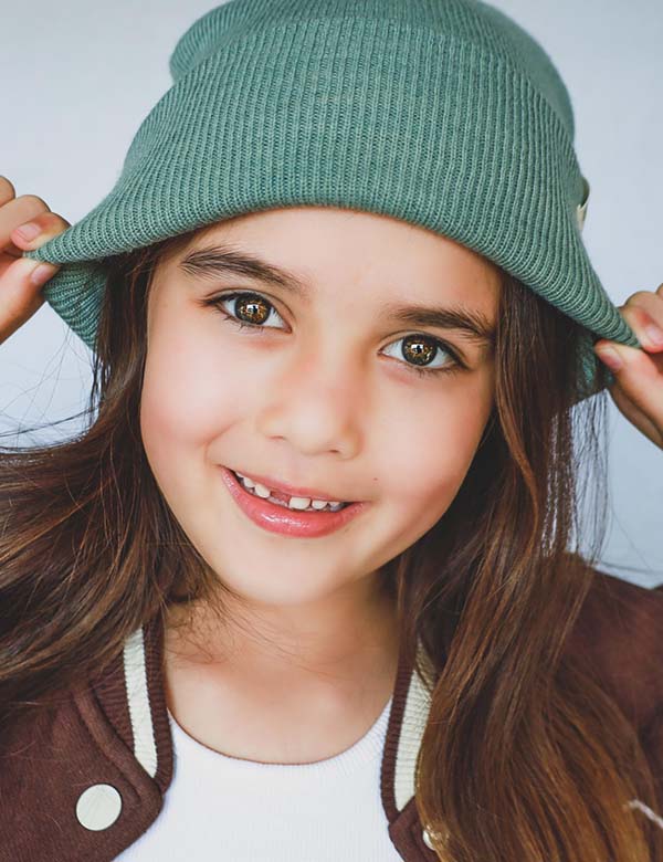 Model Kindermodel met bruin haar row