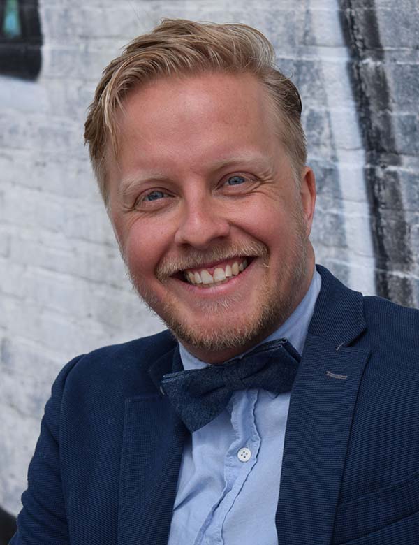 Model Mannelijk model met blond haar sebastiaan