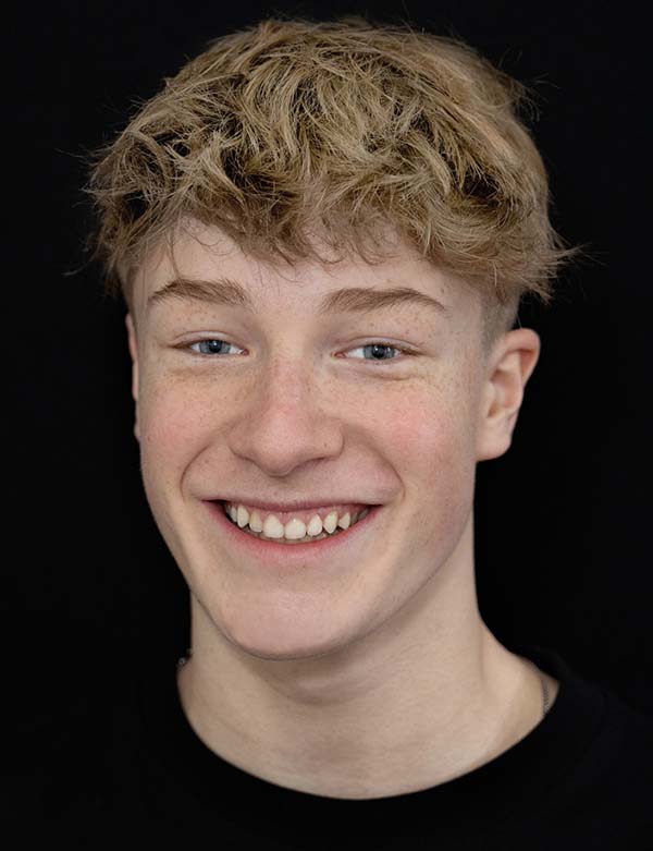 Model Tienermodel met blond haar vasco