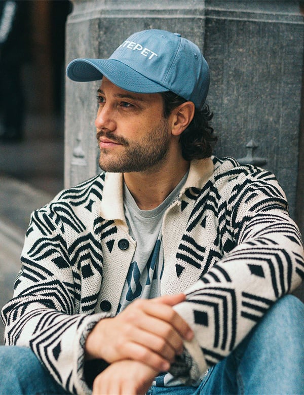 mannelijk model met bruin haar Yorg
