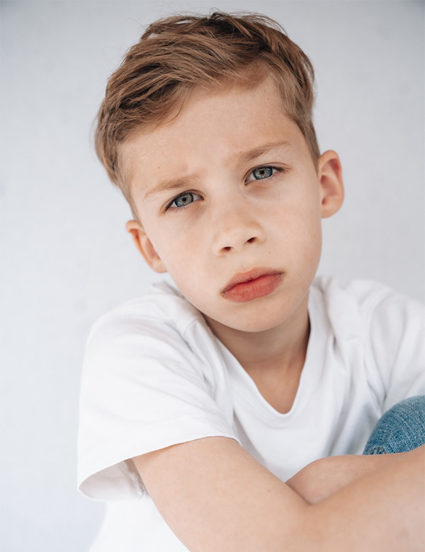 Kindermodel met blond haar Finn