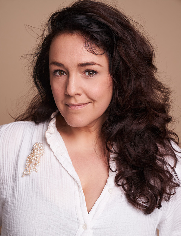 Vrouwelijk model met bruin haar Sabine
