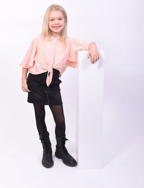 Kindermodel met blond haar Amelie