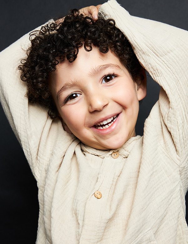 Kindermodel bruin haar Adam K.