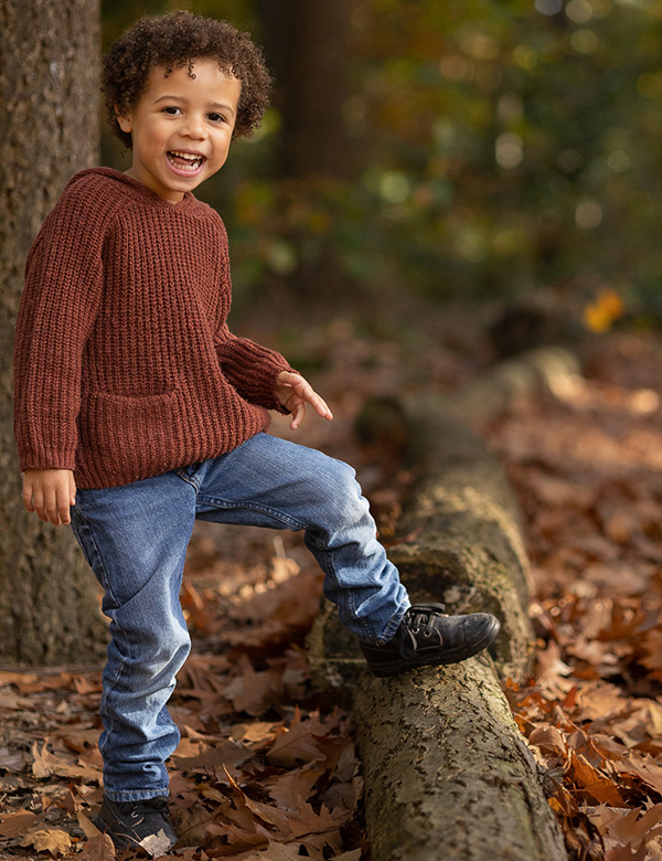 Kindermodel met bruin haar Alejo