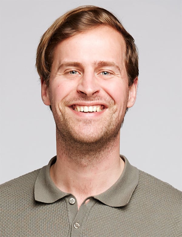 Mannelijk model met donkerblond haar alexander r.
