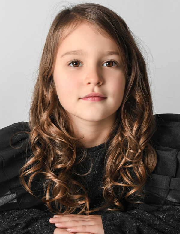 Kindermodel met bruin haar Amelie