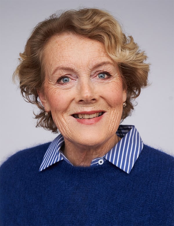 Vrouwelijk model met blond haar anja