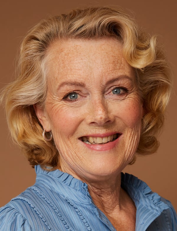 Model Vrouwelijk 50-plus model met kort blond haar anja