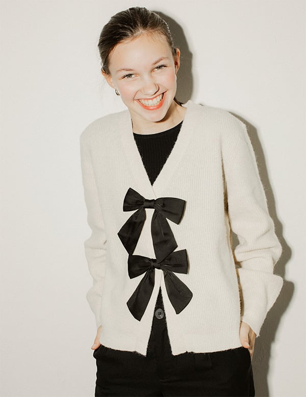 Tienermodel met lichtbruin haar Anna-Lisa