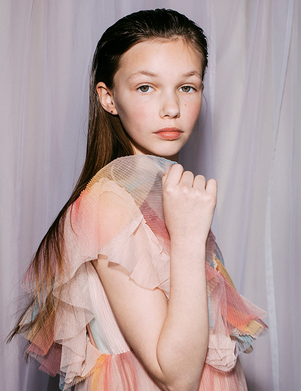 Kindermodel bruin haar Anna-Lisa
