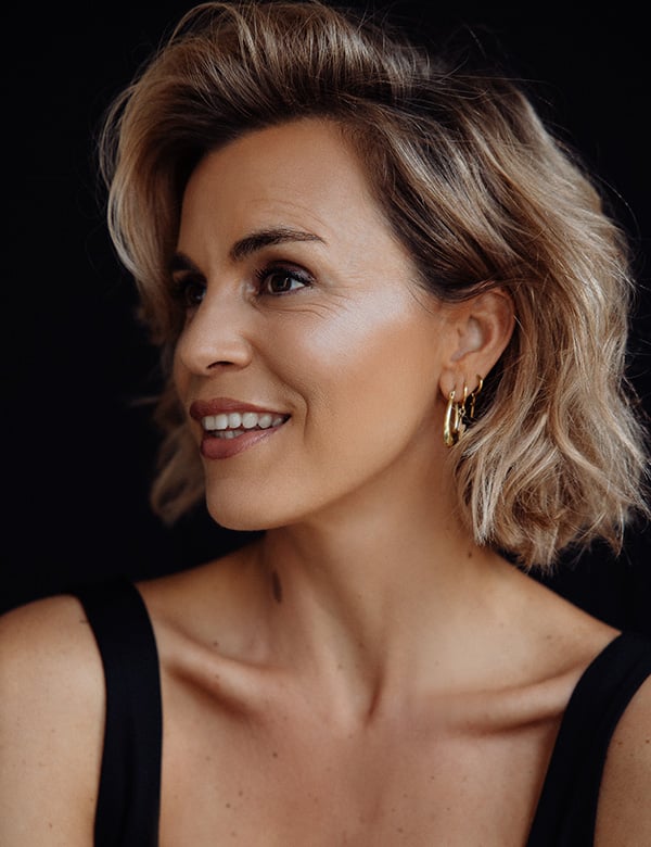 Vrouwelijk model met blond haar