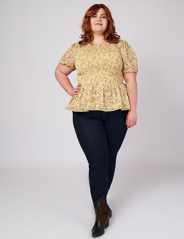 Vrouwelijk model met rood haar Annelieke