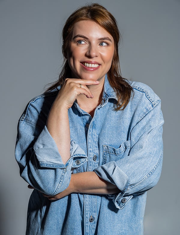 Vrouwelijk model met halflang haar Annelies