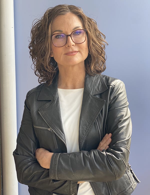 Vrouwelijk model met bruin haar Annet B.