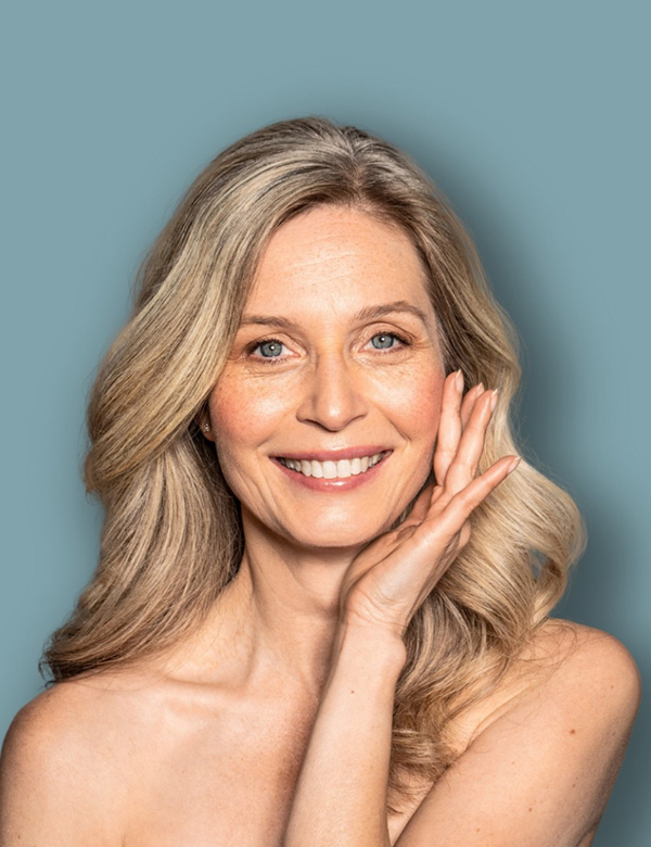 Vrouwelijk model met blond haar Annet G.