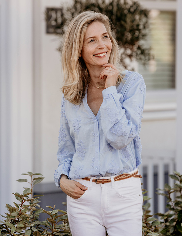 Vrouwelijk model met blond haar Annet G.