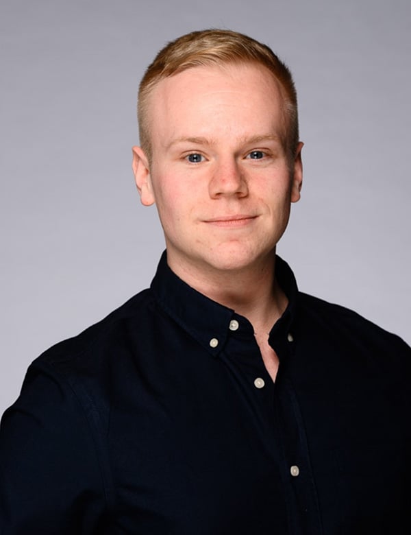 Mannelijk model met blond haar Arjen