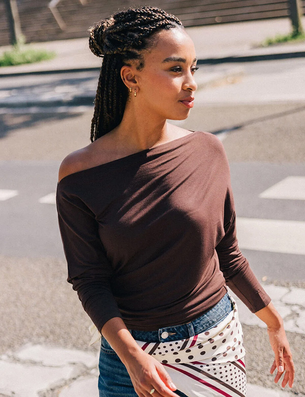 vrouwelijk model met zwart haar Arlette N.