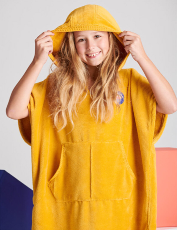 Kindermodel met blond haar Aubrey