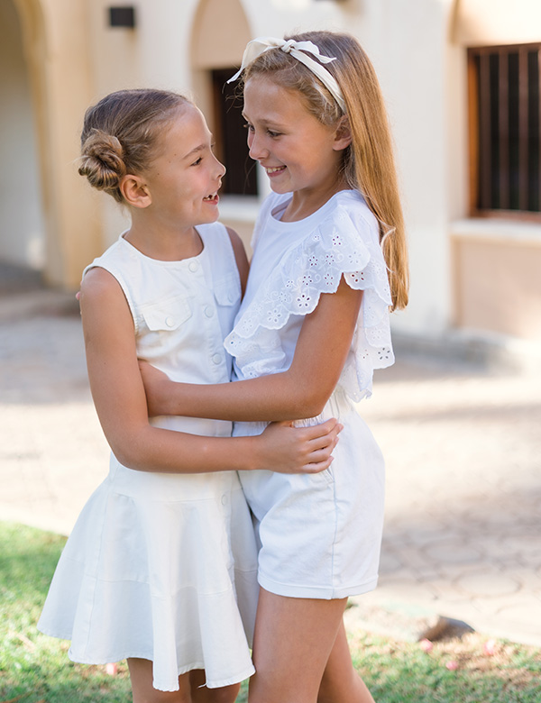 Zussenmodellen meisjes blond haar aubrey & edie