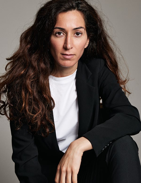 Vrouwelijk model met bruin haar Aysegul.