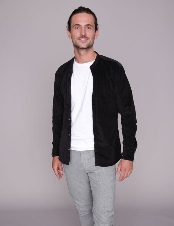 Mannelijk model met zwart haar Bas O.