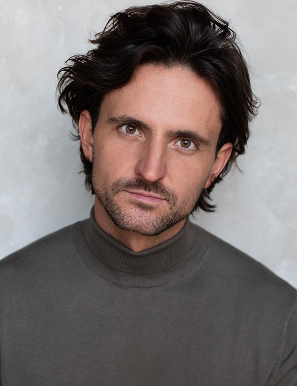 Mannelijk model met bruin haar Bas Ot.