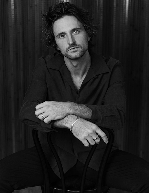 Mannelijk model met bruin haar Bas Ot.