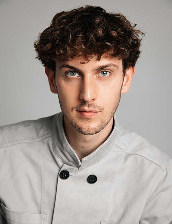 Mannelijk model met bruin haar Bauke Bo.