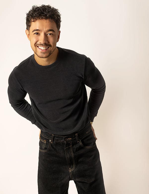 Mannelijk model met donker haar Beau J.