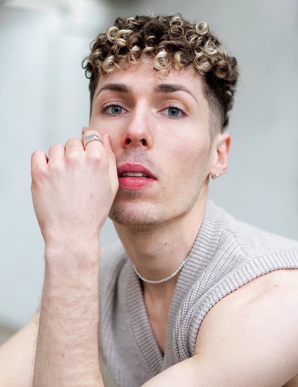 Mannelijk model blonde krulletjes Berend B.