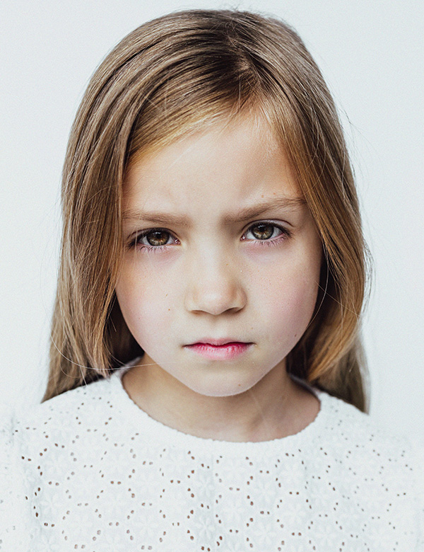 Kindermodel met blond haar Bo