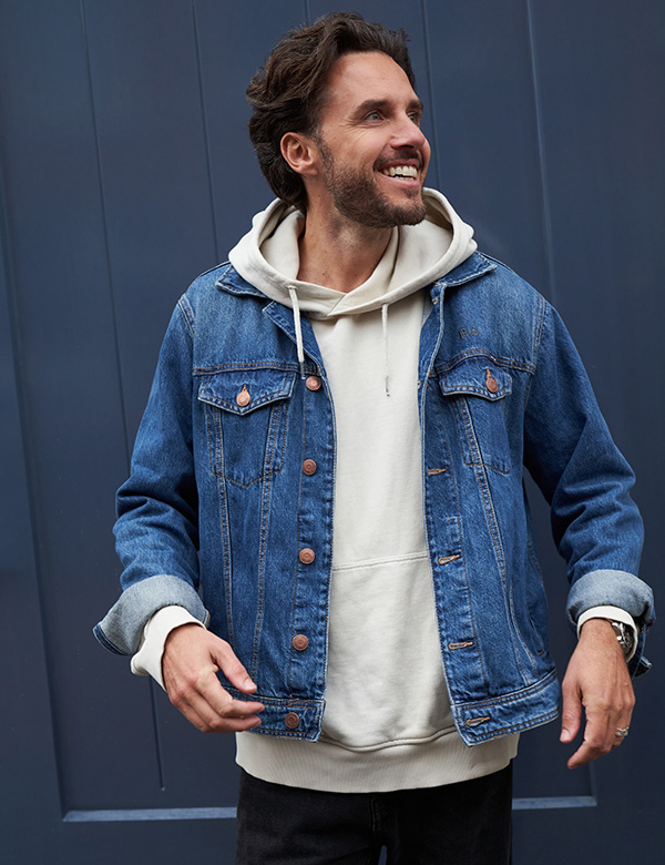 Mannelijk model met bruin haar Boris