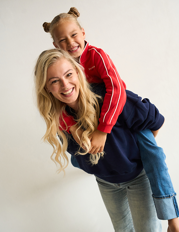 Vrouwelijk model met blond haar Bouktje.