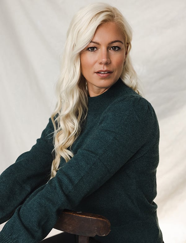 Vrouwelijk model met blond haar Bouktje