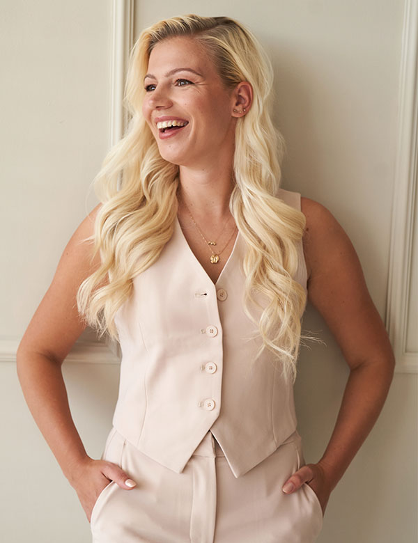 Vrouwelijk model met blond haar Bouktje