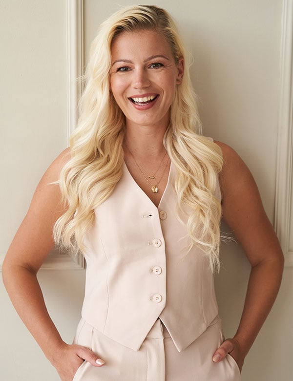 Vrouwelijk model met blond haar Bouktje