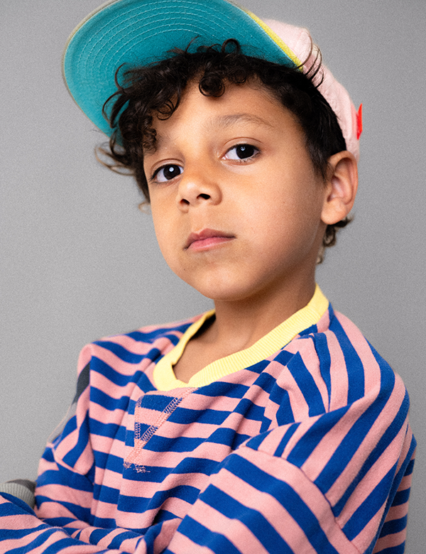 Kindermodel met zwart haar Brixx.