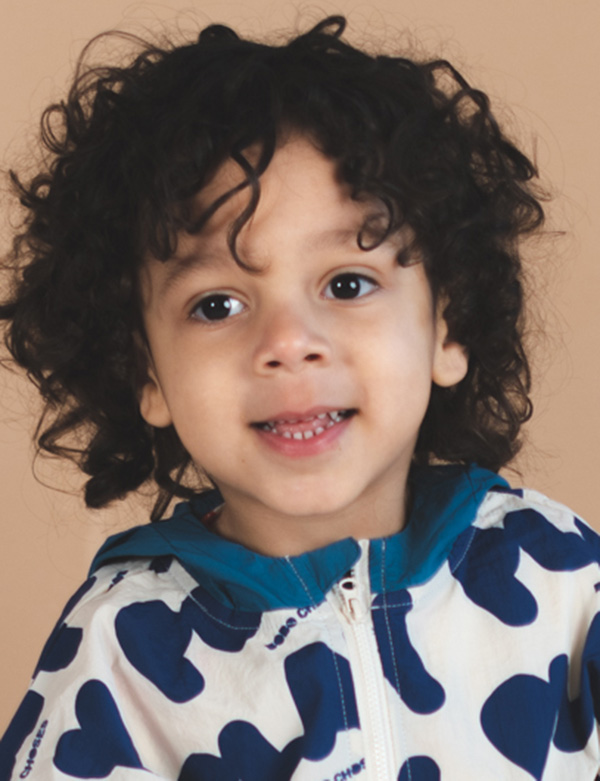 Model Kindermodel krullend haar brixx