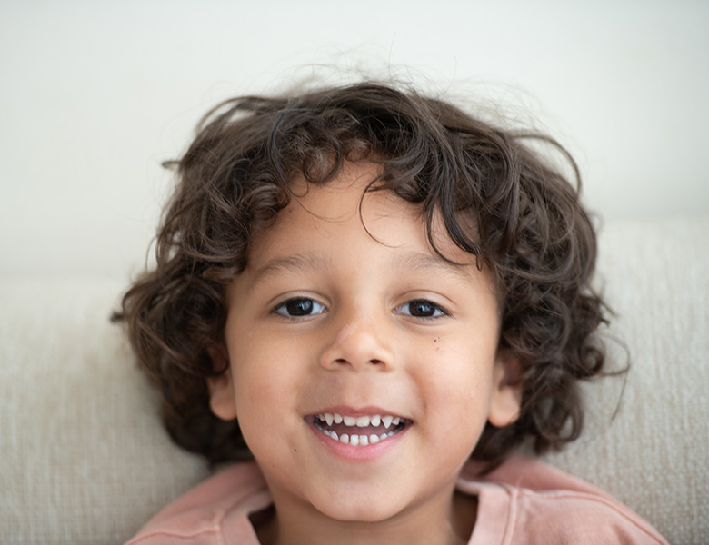 Jongensmodel met bruin haar Brixx