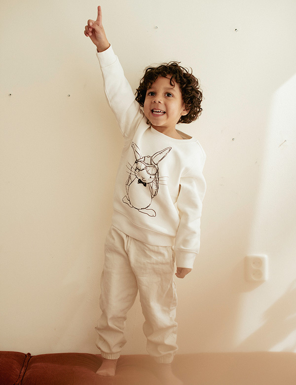 Jongensmodel met bruin haar Brixx