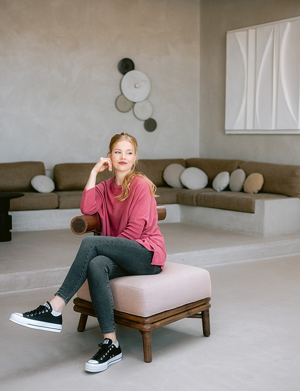 Vrouwelijk model met lang rossig haar Carmen