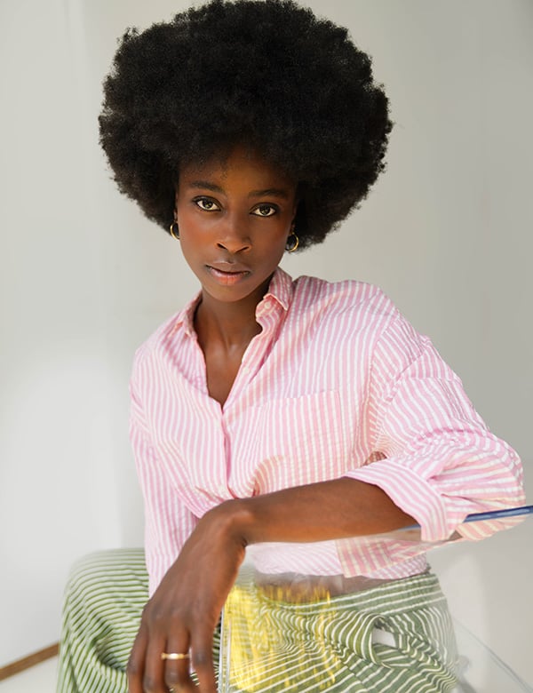 Vrouwelijk model met zwart haar Carolina O.