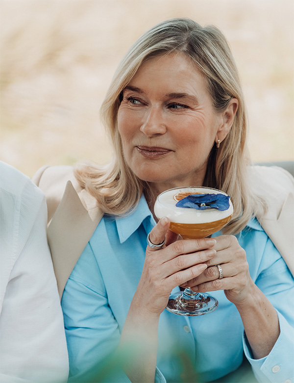 Vrouwelijk model met blond haar Caroline D.