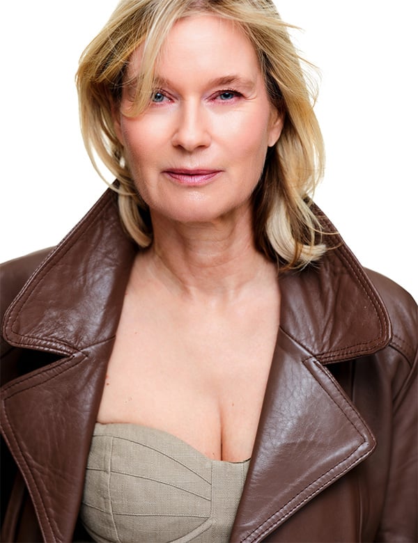 Vrouwelijk model met blond haar Caroline D.