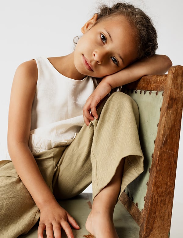 kindermodel met donkere krullen Cataleya N.